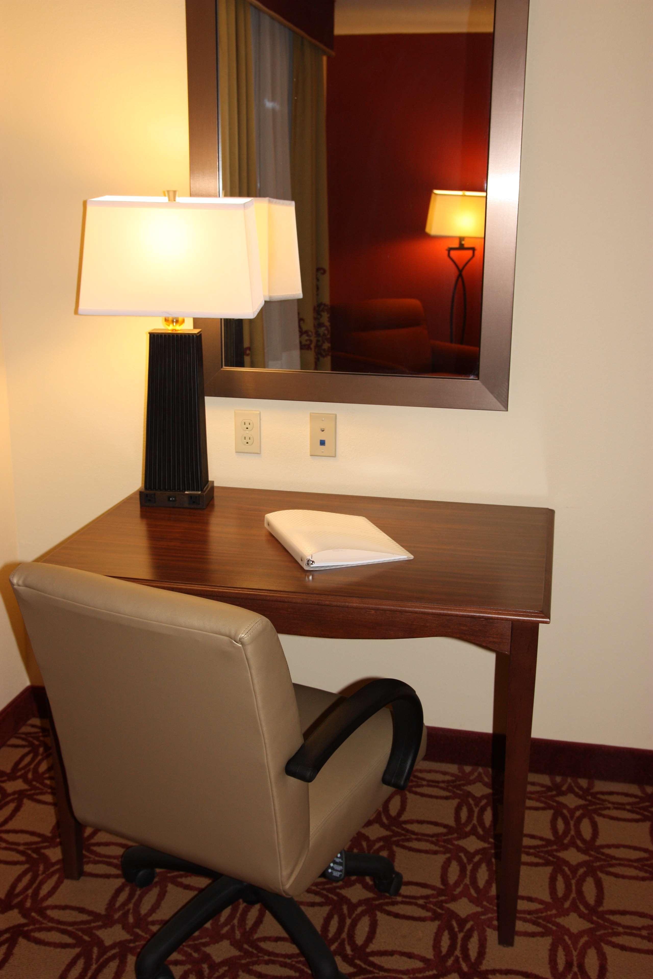 Hampton Inn & Suites Wiggins Pokoj fotografie
